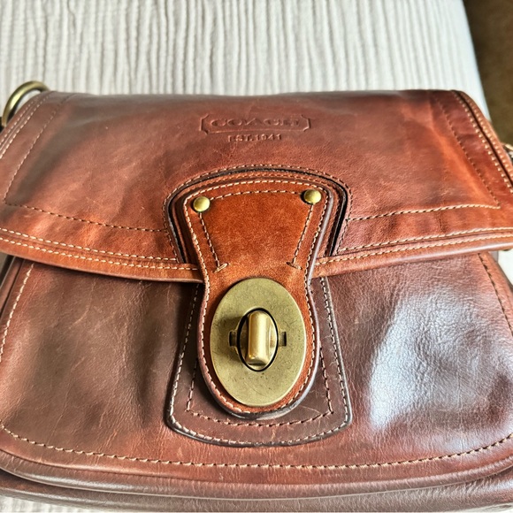 🍁Auth- COACH Legacy Ali Whiskey leather hobo🍁 - Picture 2 of 5